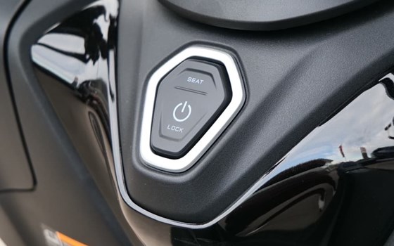 Gebrauchtmotorrad Yamaha TMAX 560 Tech Max - Bild 6