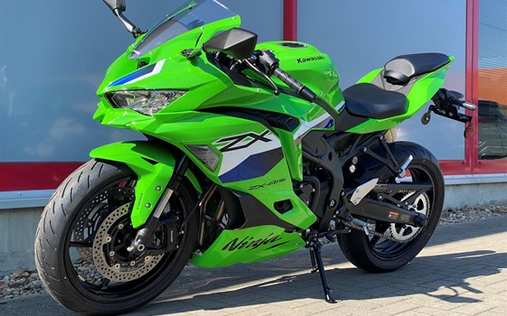 Neufahrzeug Kawasaki Ninja ZX-4RR - Bild 2