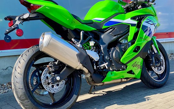 Neufahrzeug Kawasaki Ninja ZX-4RR - Bild 3