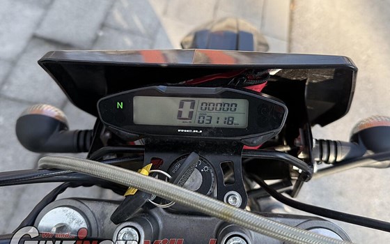 Gebrauchtmotorrad Rieju MRT 50 SM - Bild 9