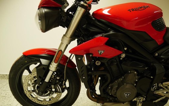 Gebrauchtmotorrad Triumph Street Triple S A2 - Bild 6