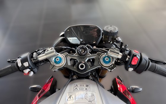 Neufahrzeug Triumph Street Triple 765 R A2 - Bild 12