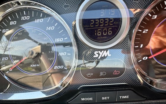Gebrauchtmotorrad Sym MaxSym 600i - Bild 5
