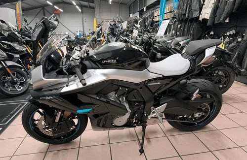 Neumotorrad CFMOTO 675SR-R