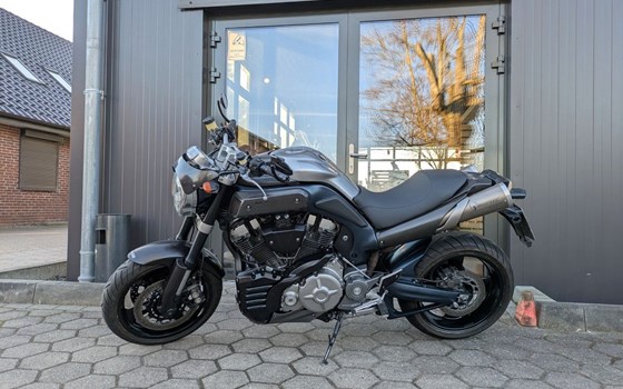 Gebrauchtmotorrad Yamaha MT-01 - Bild 2