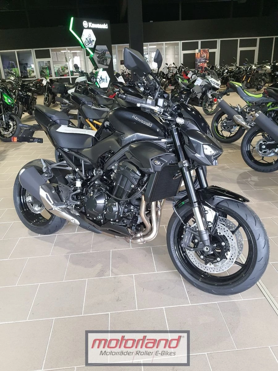 Kawasaki Z900 