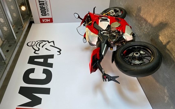 Gebrauchtmotorrad Ducati Panigale V4 R - Bild 2