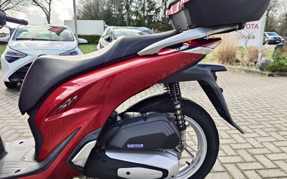 Gebrauchtmotorrad Honda SH125i - Bild 8