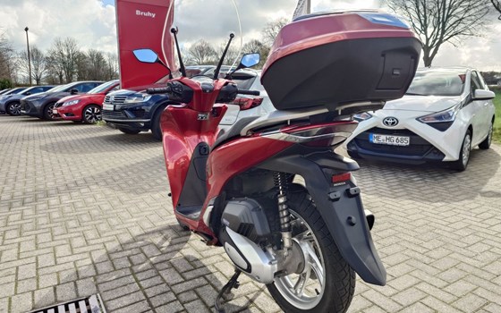 Gebrauchtmotorrad Honda SH125i - Bild 9