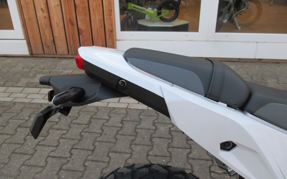 Neufahrzeug Kawasaki KLE500 SE - Bild 11