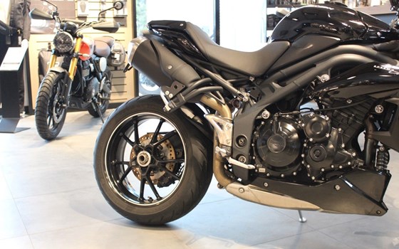 Gebrauchtmotorrad Triumph Speed Triple ´94 - Bild 4