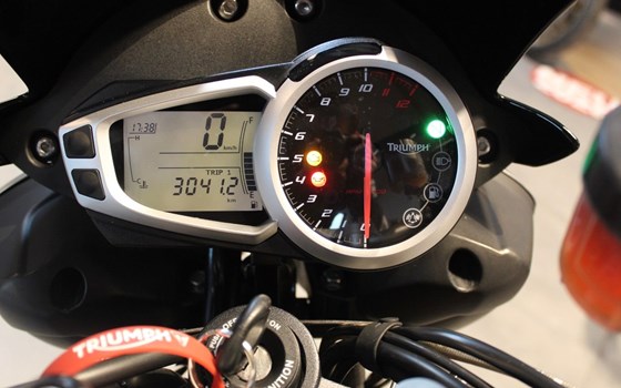 Gebrauchtmotorrad Triumph Speed Triple ´94 - Bild 9