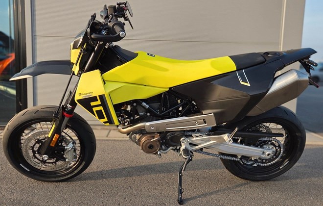 Husqvarna 701 Supermoto