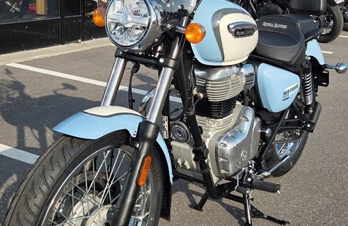 Neumotorrad Royal Enfield Meteor 350 Aurora
