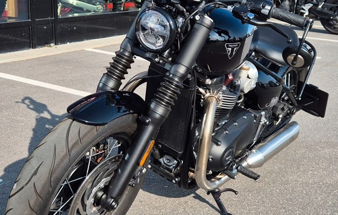 Triumph BONNEVILLE BOBBER CHROME EDITION