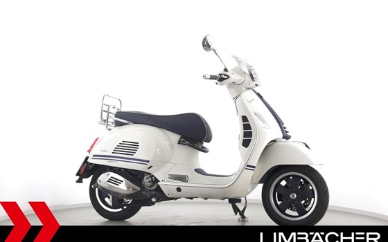 Gebrauchtmotorrad Vespa GTS 300 - Bild 1