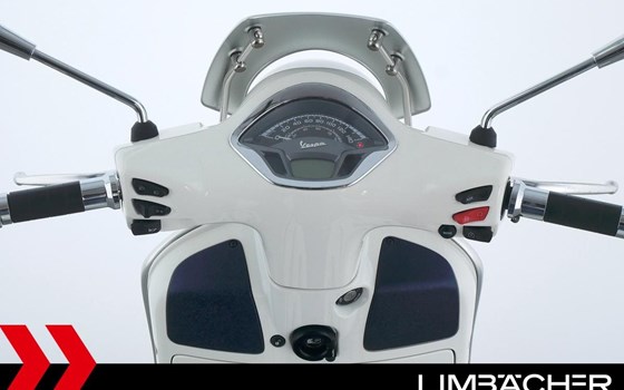 Gebrauchtmotorrad Vespa GTS 300 - Bild 13