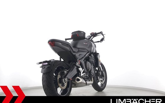 Gebrauchtmotorrad Triumph Trident 660 - Bild 8