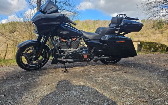 Gebrauchtmotorrad Harley-Davidson Street Glide FLHX - Bild 3