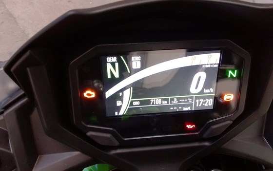 Gebrauchtmotorrad Kawasaki Ninja 650 KRT - Bild 2