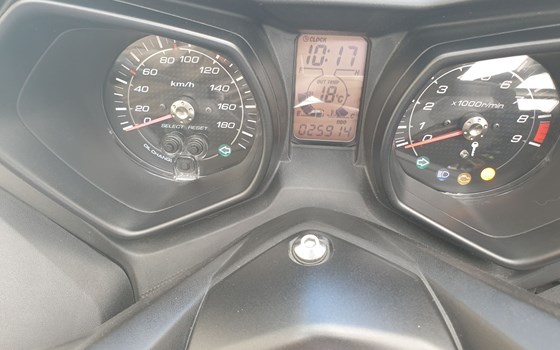 Gebrauchtmotorrad Yamaha XMAX 400 - Bild 8