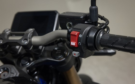 Neufahrzeug Honda CB650R E-Clutch - Bild 10