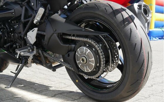 Neufahrzeug Kawasaki Ninja H2 SX - Bild 16