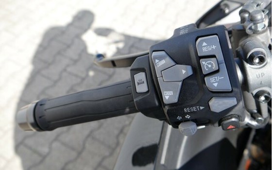 Neufahrzeug Kawasaki Ninja H2 SX - Bild 18
