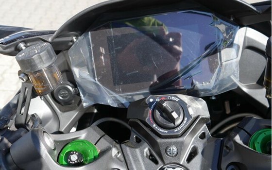 Neufahrzeug Kawasaki Ninja H2 SX - Bild 20