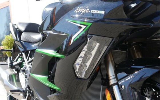 Neufahrzeug Kawasaki Ninja H2 SX - Bild 23