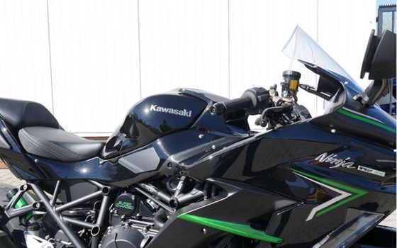 Neufahrzeug Kawasaki Ninja H2 SX - Bild 6
