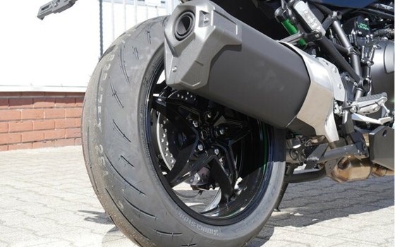 Neufahrzeug Kawasaki Ninja H2 SX - Bild 8