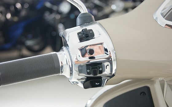 Neufahrzeug Vespa GTS 310 - Bild 14