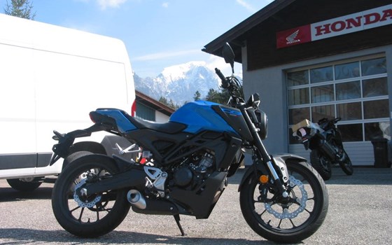 Gebrauchtmotorrad Honda CB125R - Bild 1