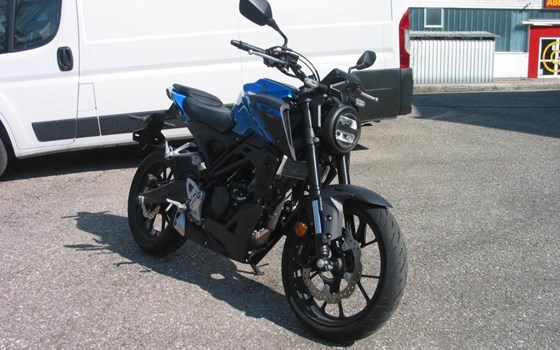 Gebrauchtmotorrad Honda CB125R - Bild 2