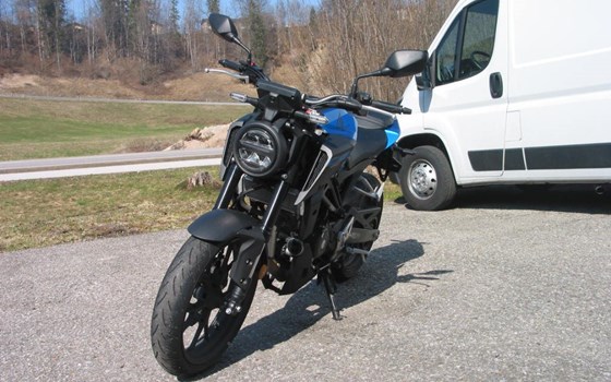 Gebrauchtmotorrad Honda CB125R - Bild 3