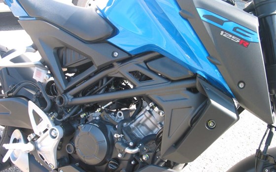 Gebrauchtmotorrad Honda CB125R - Bild 6