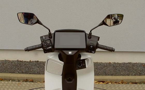 Gebrauchtmotorrad Honda CUV e: - Bild 10