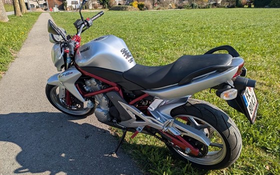Gebrauchtmotorrad Kawasaki ER-6n - Bild 2