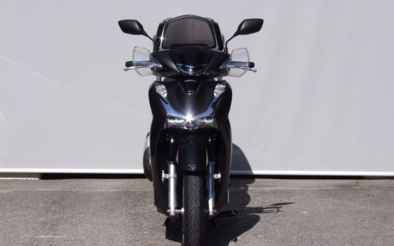 Gebrauchtmotorrad Honda SH125i - Bild 13