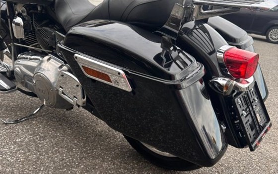 Gebrauchtmotorrad Harley-Davidson Dyna Switchback  FLD - Bild 6