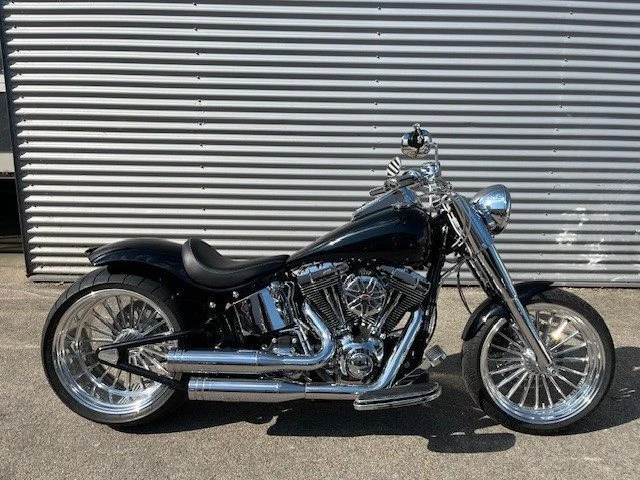 Harley-Davidson Softail Fat Boy FLSTF (Vivid Black) - Bild 1