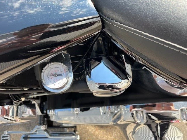 Harley-Davidson Softail Fat Boy FLSTF (Vivid Black) - Bild 12