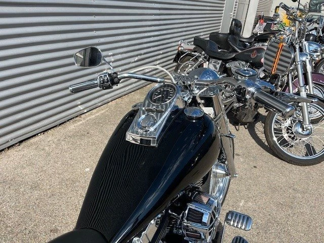 Harley-Davidson Softail Fat Boy FLSTF (Vivid Black) - Bild 4