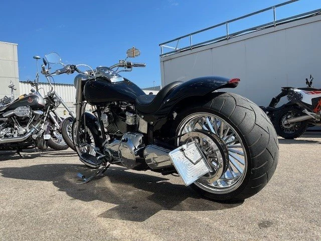 Harley-Davidson Softail Fat Boy FLSTF (Vivid Black) - Bild 9