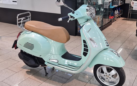 Gebrauchtmotorrad Vespa GTS 125 - Bild 1