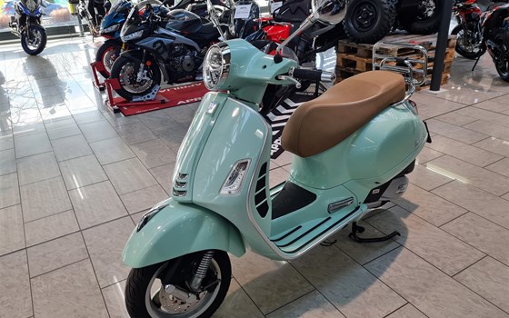 Gebrauchtmotorrad Vespa GTS 125 - Bild 3