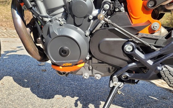 Gebrauchtmotorrad KTM 890 Duke R - Bild 3