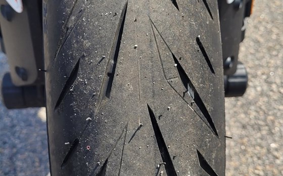 Gebrauchtmotorrad KTM 890 Duke R - Bild 8