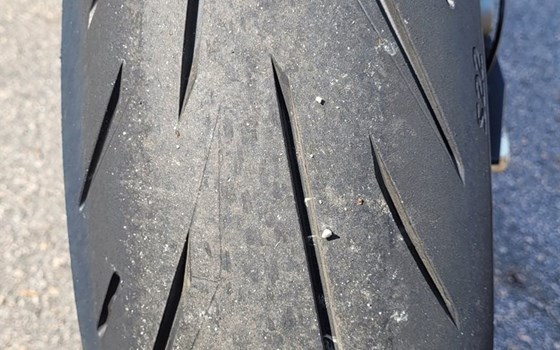 Gebrauchtmotorrad KTM 890 Duke R - Bild 9